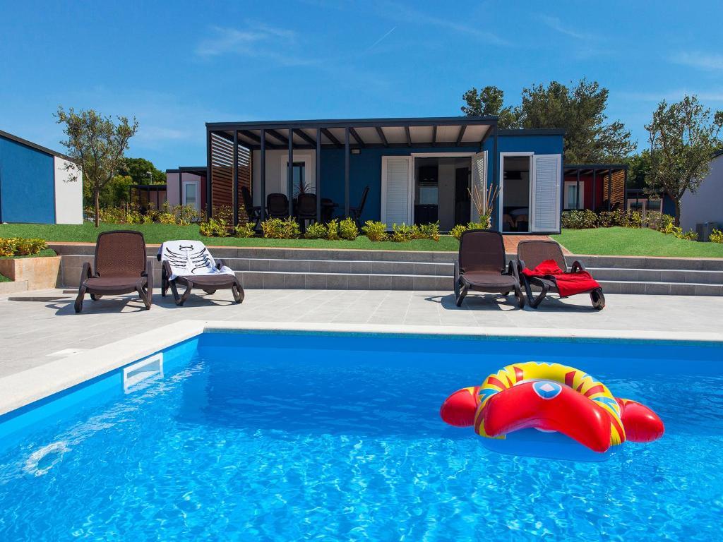 Camping Adria Mobile Homes In Camping Kastanija Novigrad Istria Exterior foto