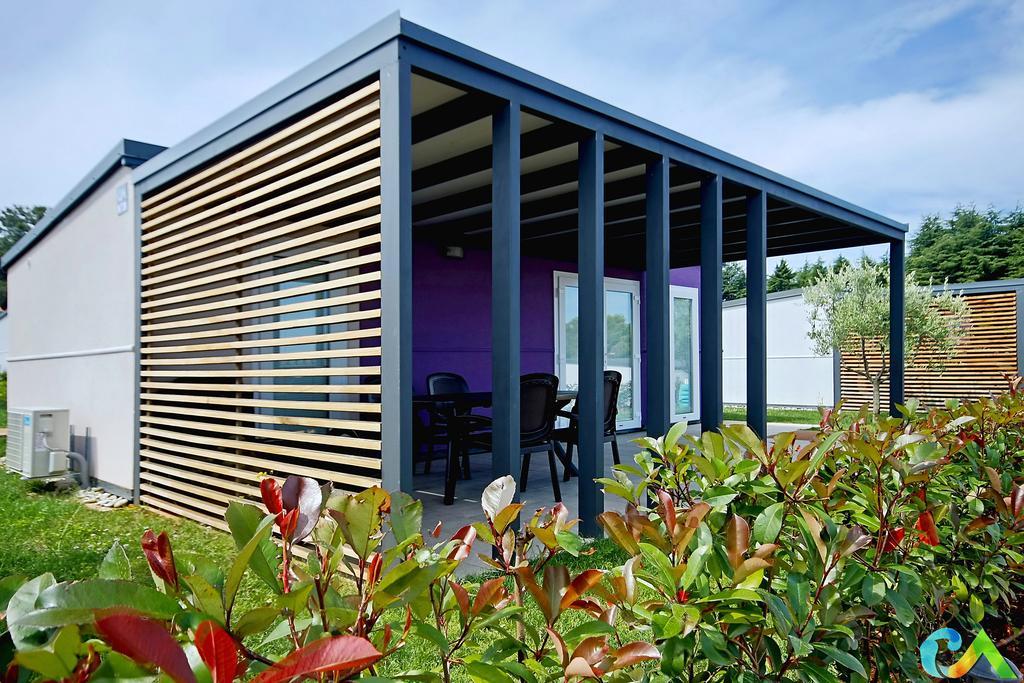 Camping Adria Mobile Homes In Camping Kastanija Novigrad Istria Exterior foto